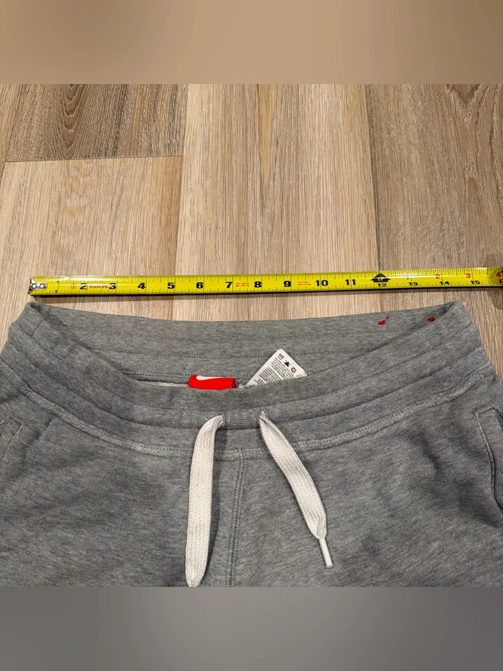 Nike Sweat Shorts Logo Pockets Drawstring Gray Men’s Medium